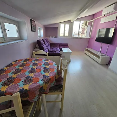 Apartmán Floor In The Center Of *