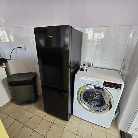 Floor In The Center Of Apartmán