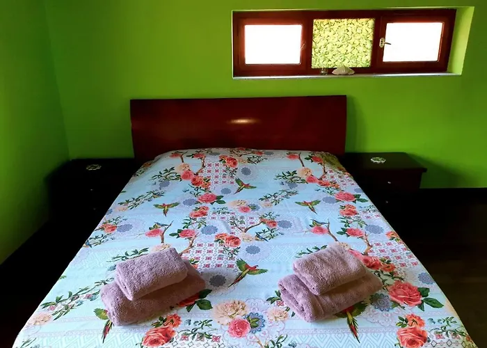 Floor In The Center Of 아파트 포마리
